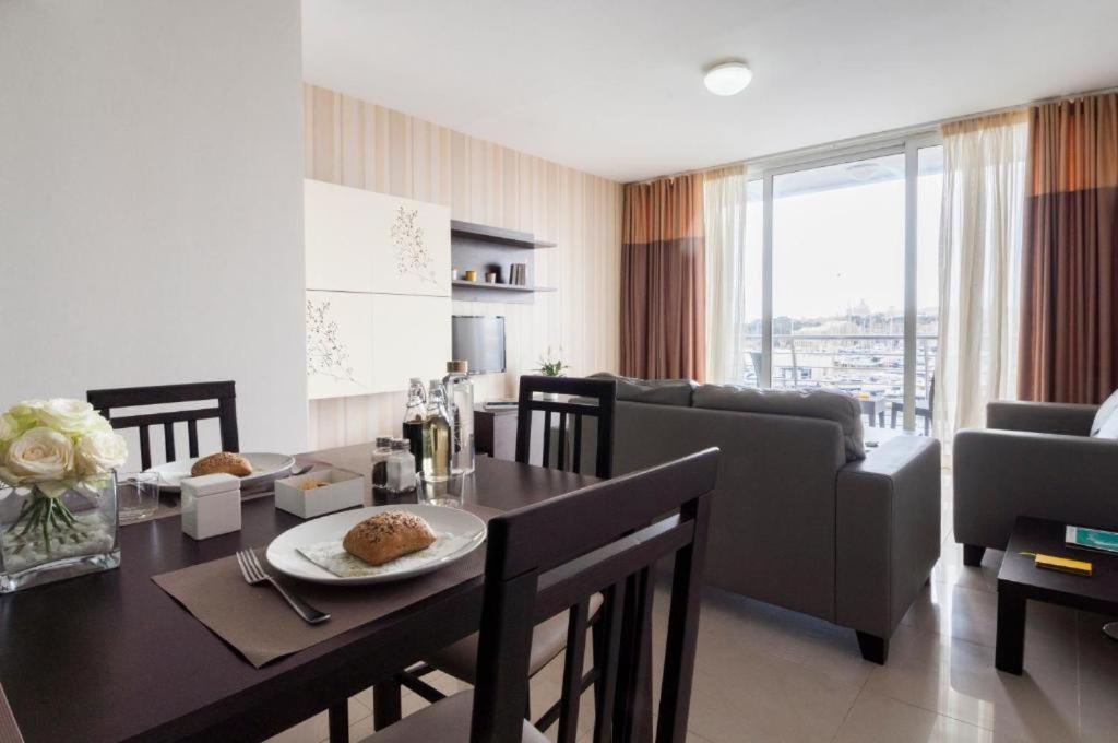 Valletta View Apartments By St Hotels Gżira Kültér fotó