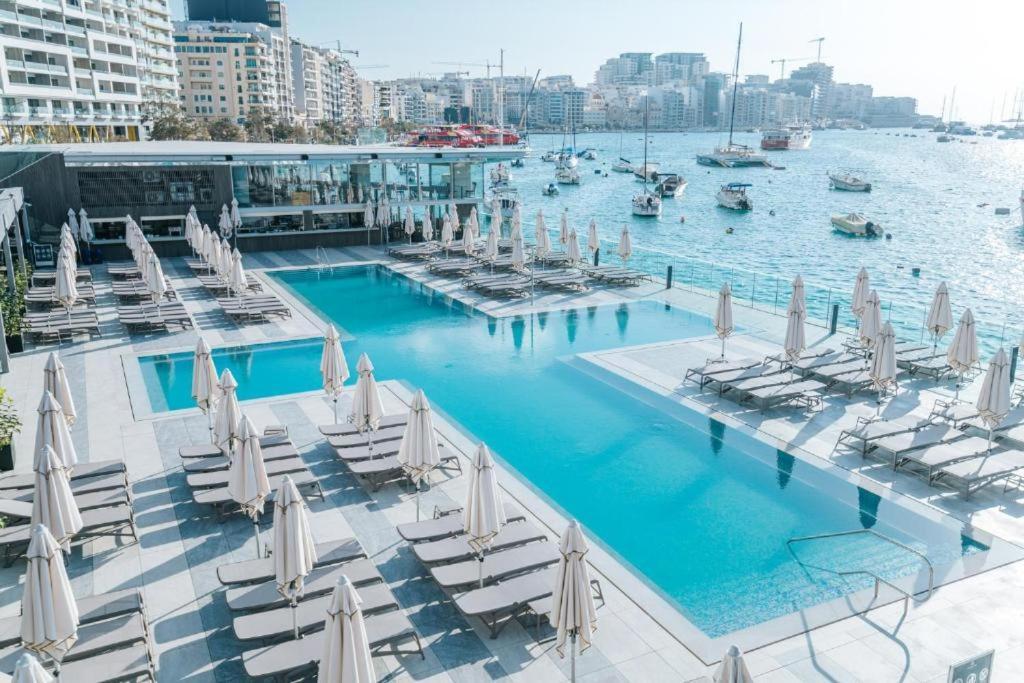 Valletta View Apartments By St Hotels Gżira Kültér fotó
