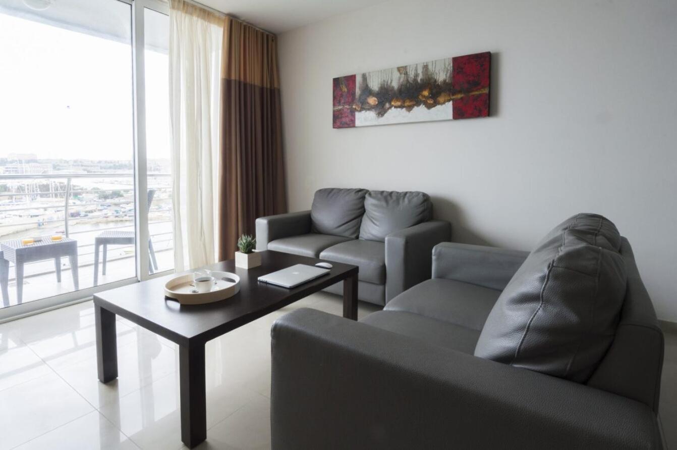 Valletta View Apartments By St Hotels Gżira Kültér fotó